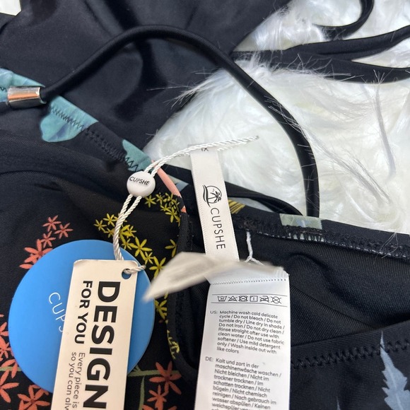 *Cupshe Ensley Floral and Black Cut-Out One Piece Swimsuit Size XL - Picture 5 of 7